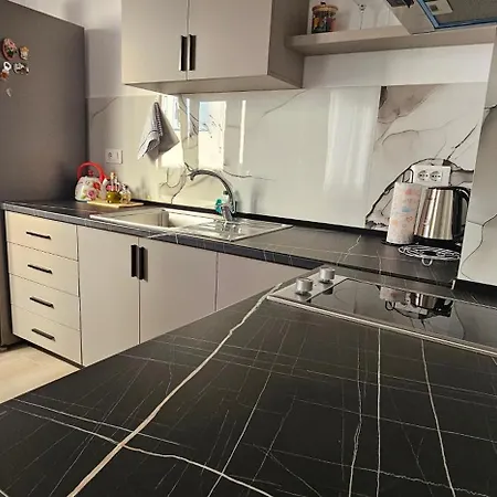 Mishel Apartment